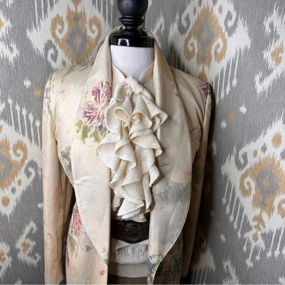 Ralph Lauren Resort 2024 Collection Nelson Handpainted Faded Floral Denim Jacket - Picture 15 of 17